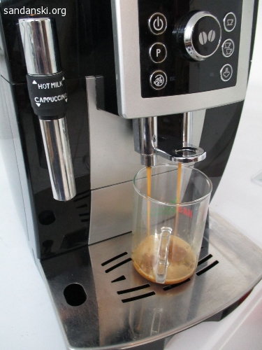 Производител: De Longhi Модел: ECAM 23.210